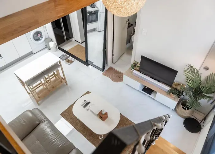 Super Cozy Homestay In Central Seoul